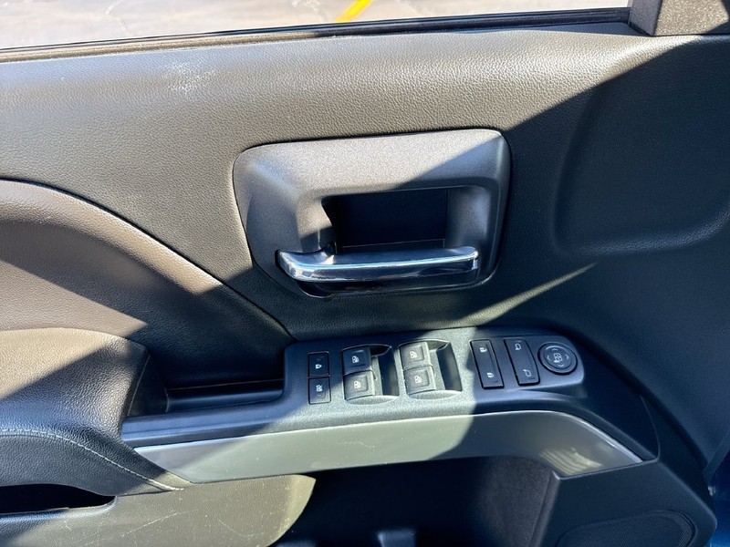 Chevrolet Silverado 1500 Vehicle Full-screen Gallery Image 27
