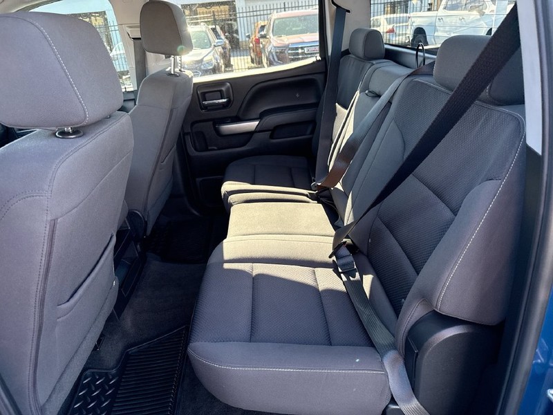 Chevrolet Silverado 1500 Vehicle Full-screen Gallery Image 29