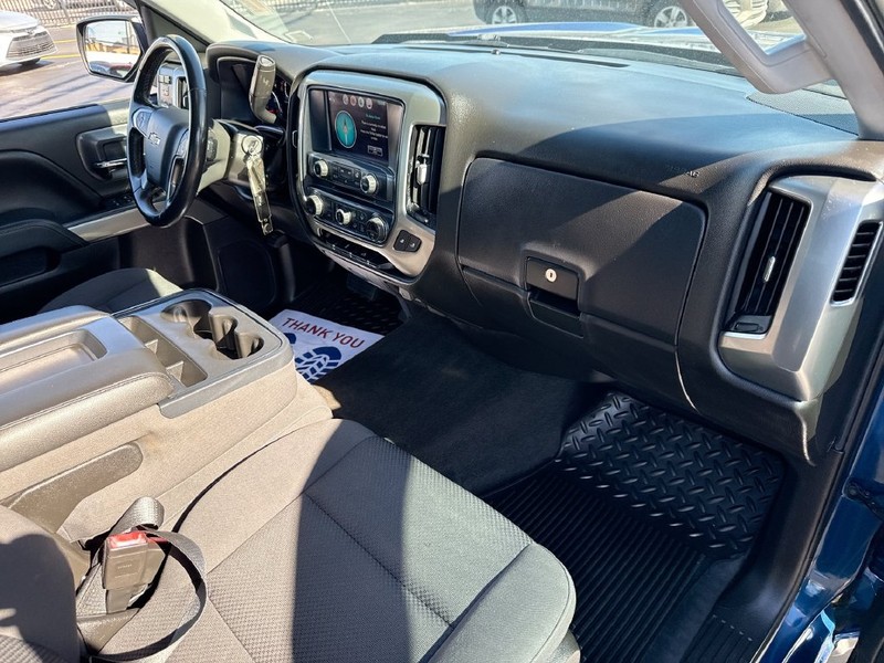 Chevrolet Silverado 1500 Vehicle Full-screen Gallery Image 33