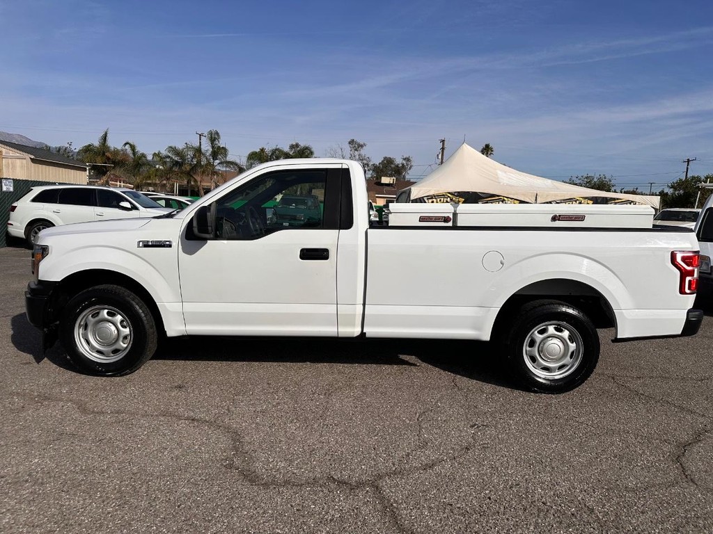 Ford F-150 Vehicle Full-screen Gallery Image 11