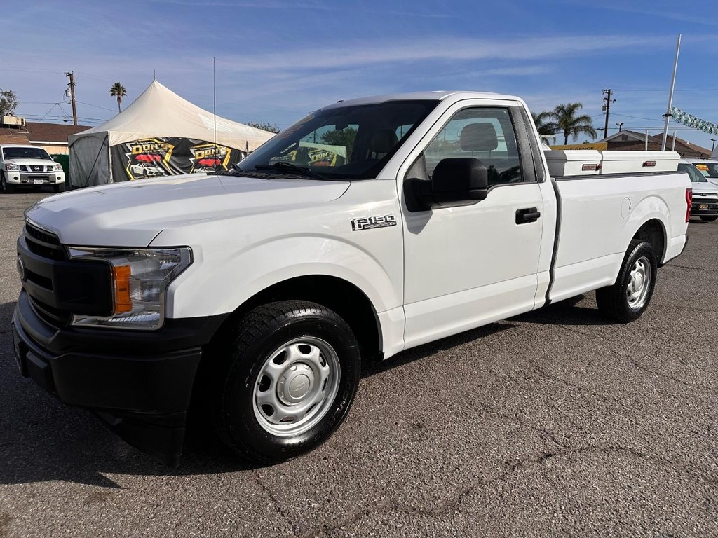 Ford F-150 Vehicle Full-screen Gallery Image 12