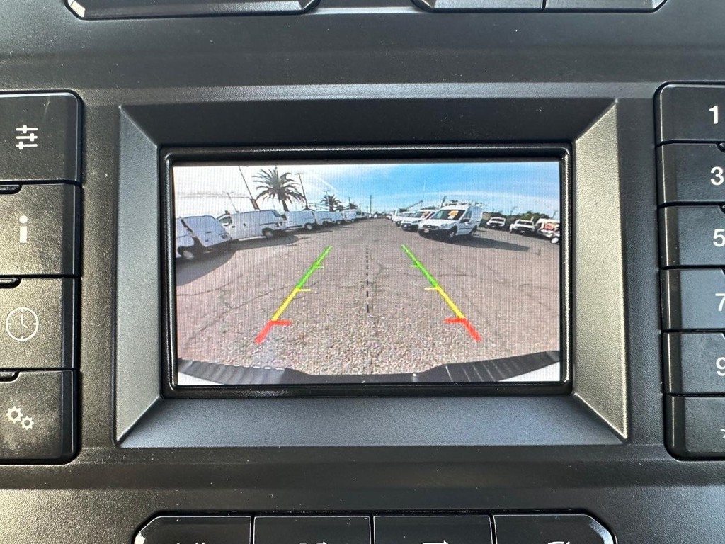 Ford F-150 Vehicle Full-screen Gallery Image 27