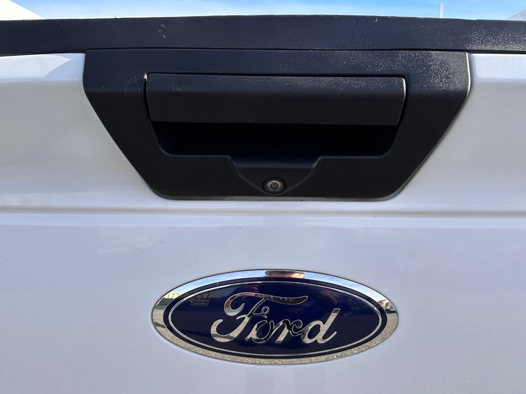 Ford F-150 Vehicle Full-screen Gallery Image 28