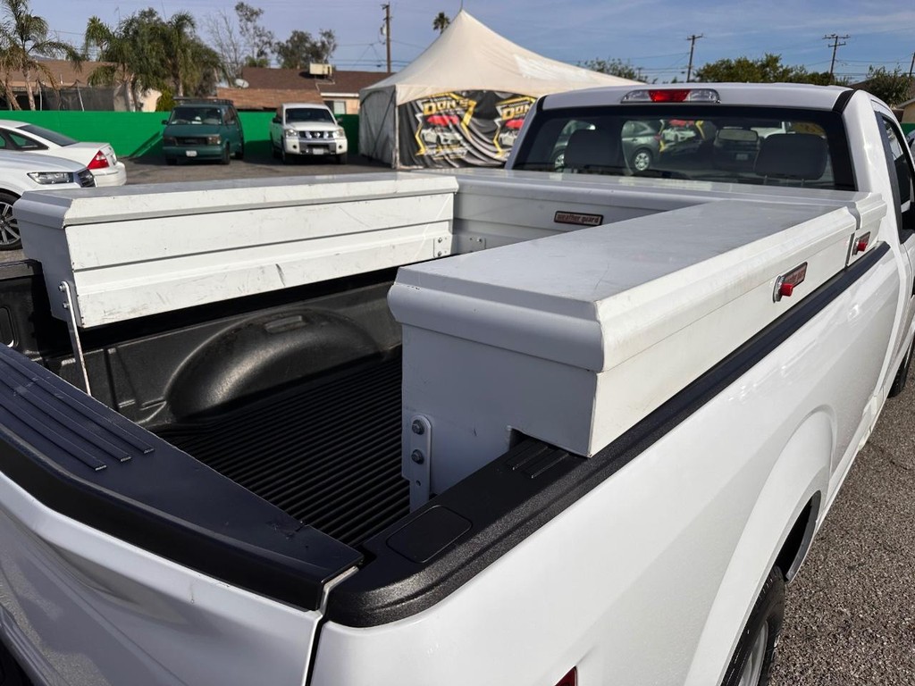 Ford F-150 Vehicle Full-screen Gallery Image 30