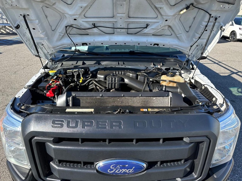 2016 Ford F-250 Utility photo
