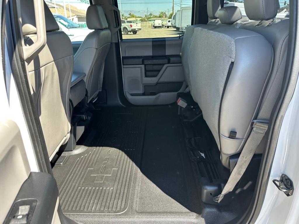 Ford F-350 Vehicle Full-screen Gallery Image 33