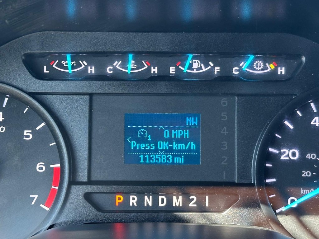 Ford F-350 Vehicle Full-screen Gallery Image 38