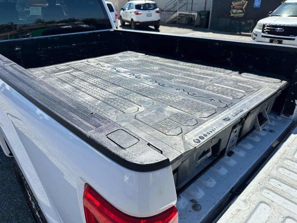 Ford F-350 Vehicle Full-screen Gallery Image 43