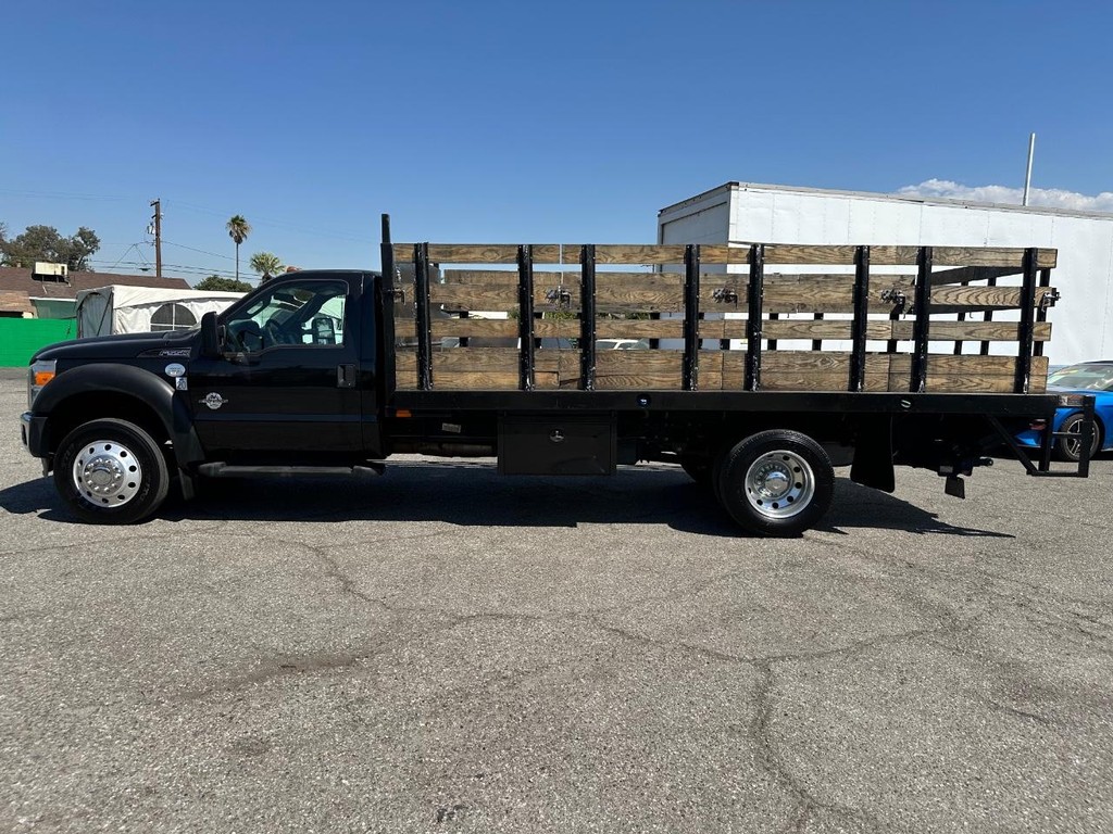 Ford F-550 Vehicle Full-screen Gallery Image 11