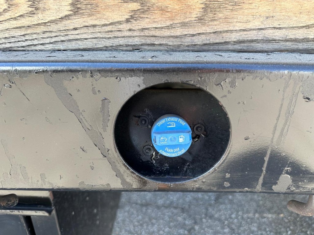 Ford F-550 Vehicle Full-screen Gallery Image 39