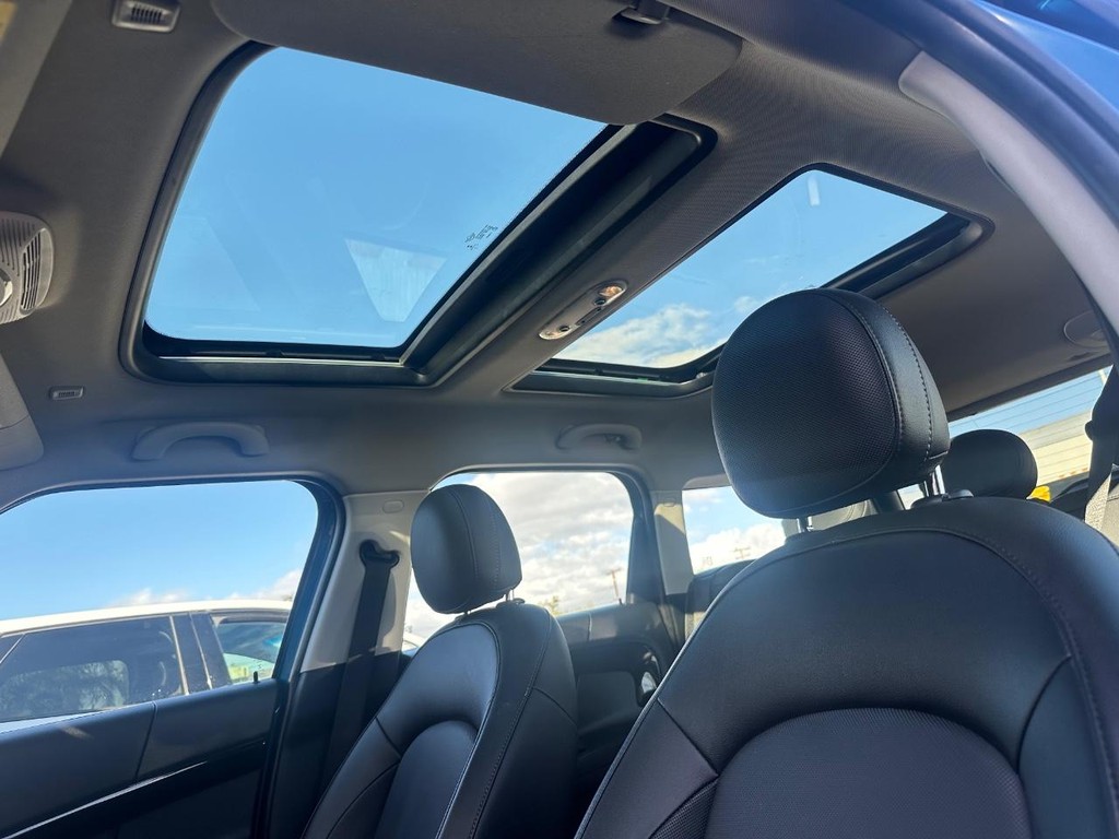 MINI Countryman Vehicle Full-screen Gallery Image 42