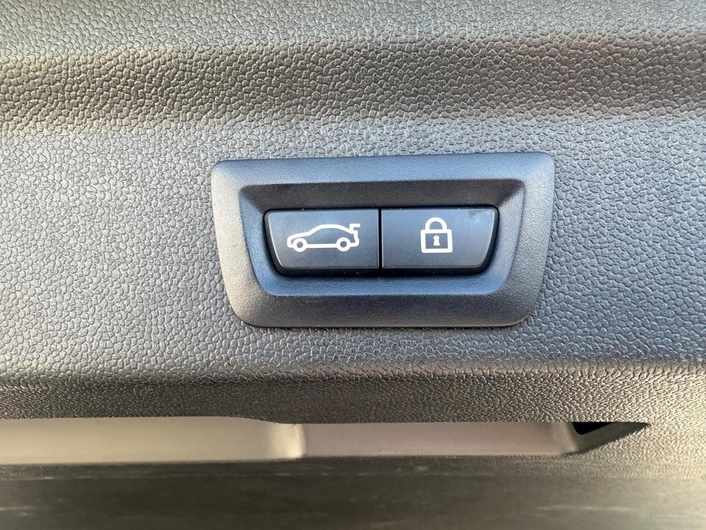 MINI Countryman Vehicle Full-screen Gallery Image 43