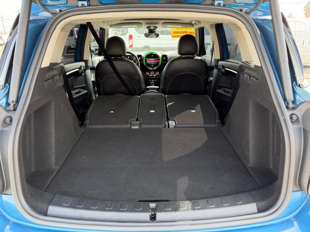 MINI Countryman Vehicle Full-screen Gallery Image 46