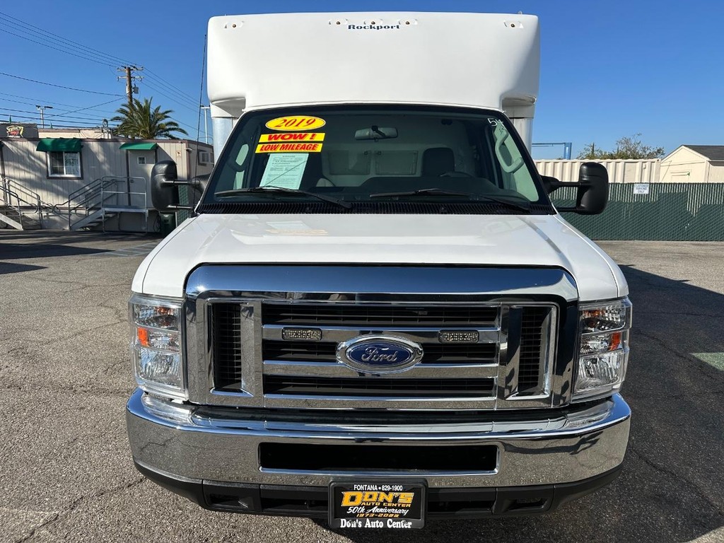 2019 Ford E-450 photo 9
