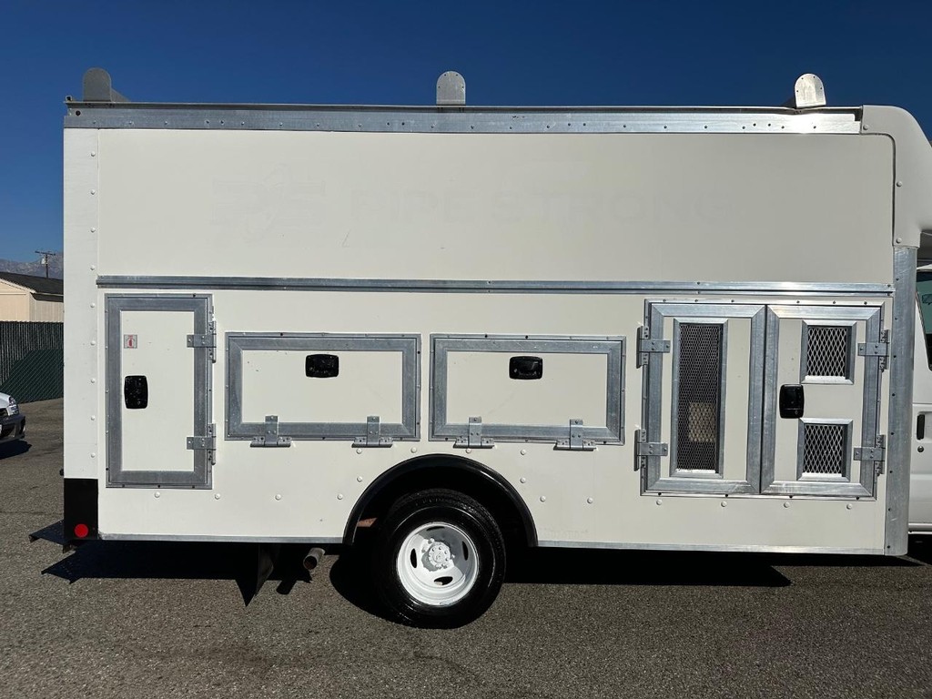 2019 Ford E-450 photo 10
