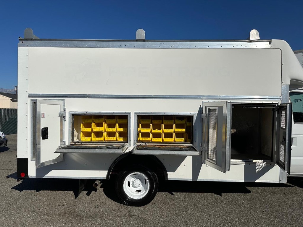 2019 Ford E-450 photo 11