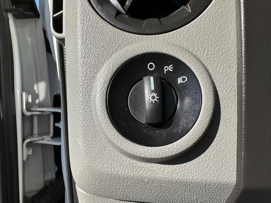 2019 Ford E-450 photo 27