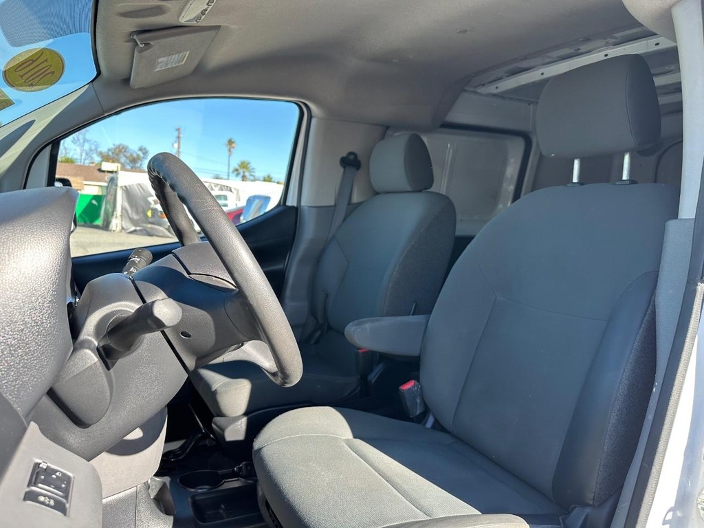 2016 Nissan NV200 SV photo 26