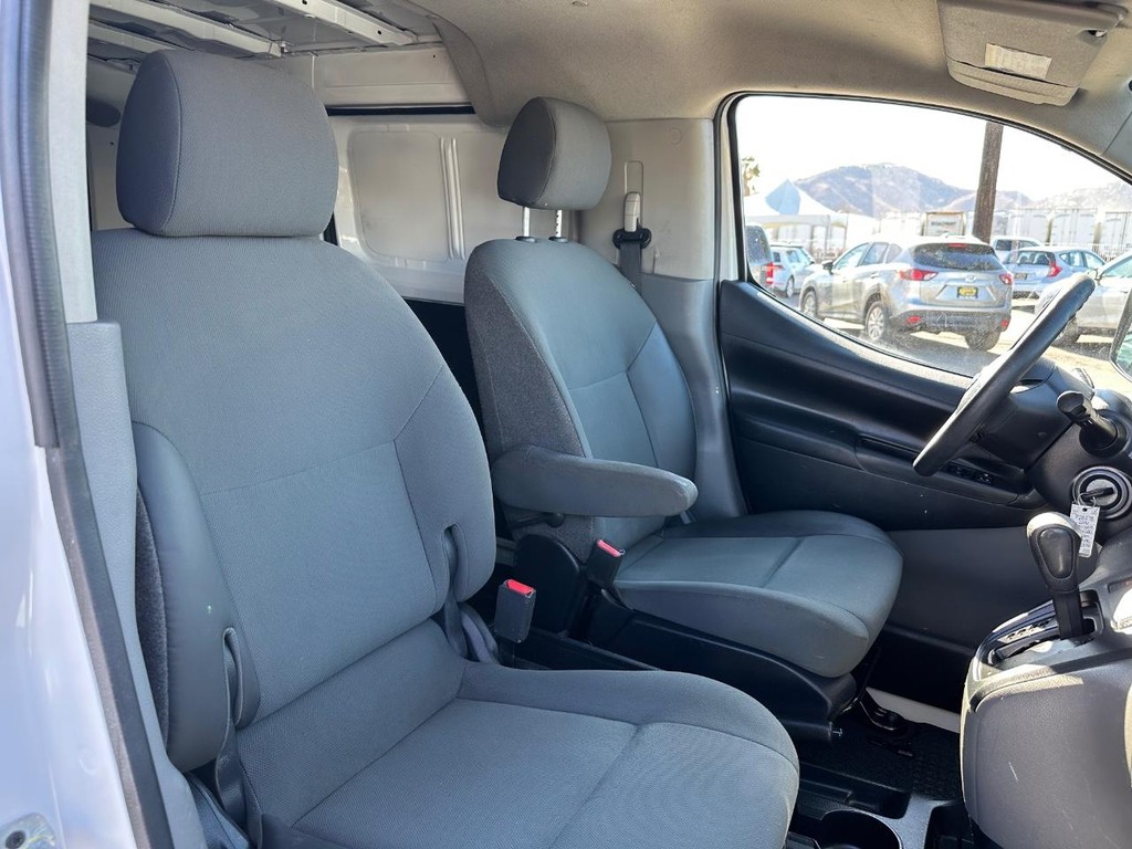 2016 Nissan NV200 SV photo 30