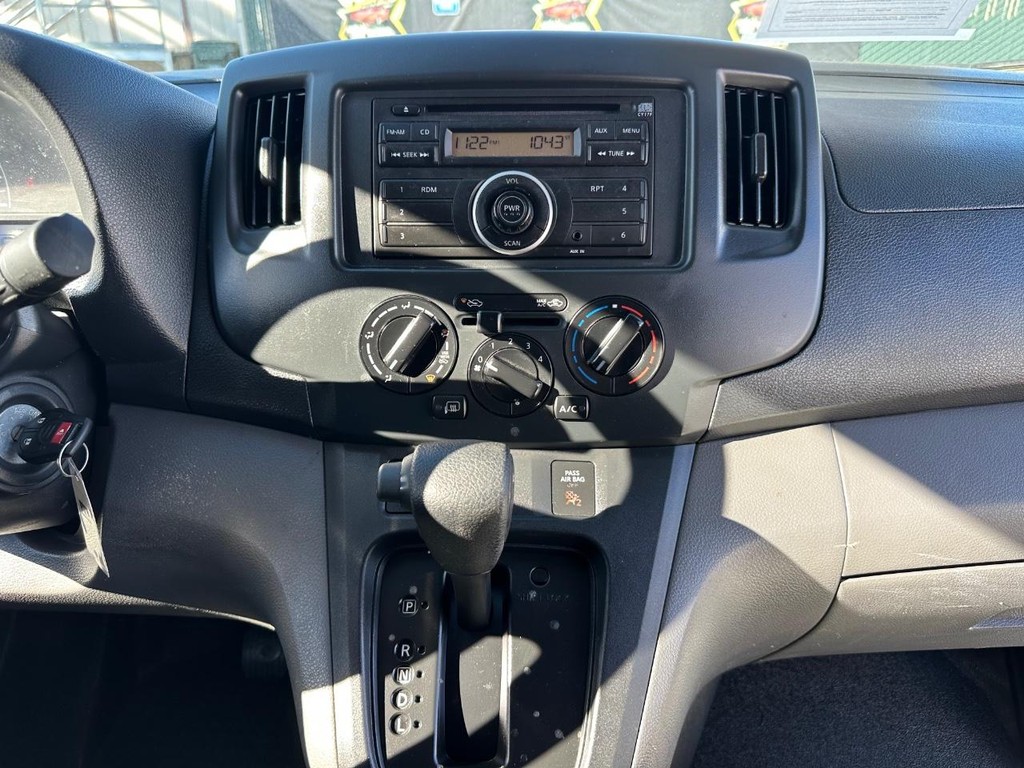 2016 Nissan NV200 SV photo 32