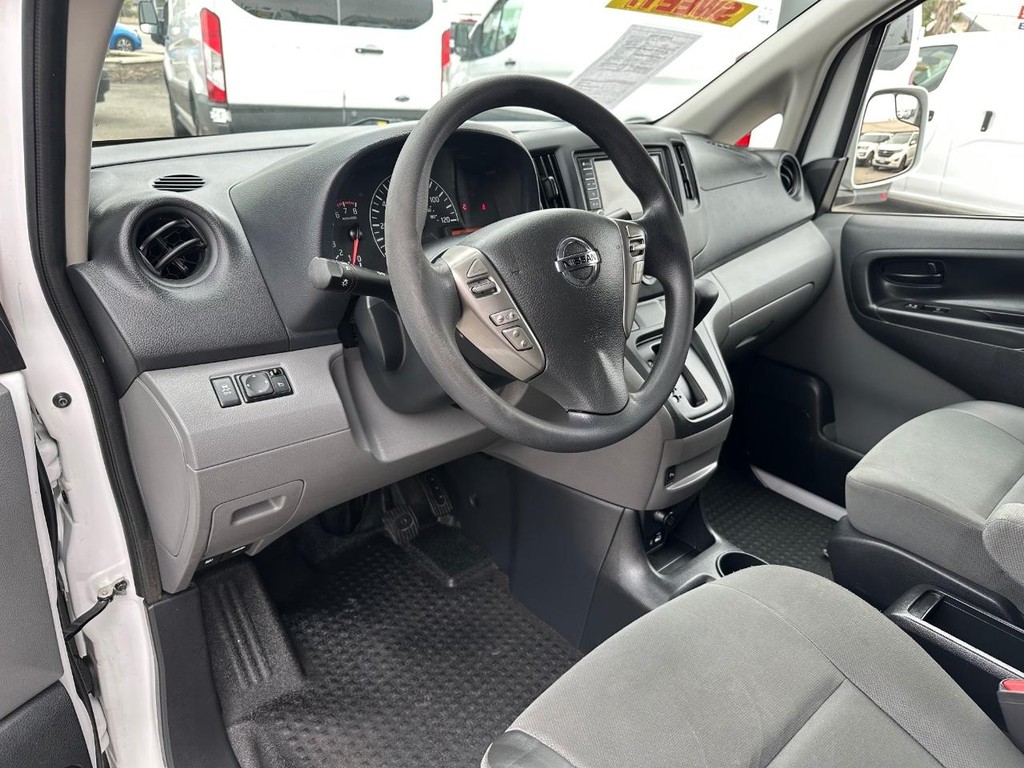 2021 Nissan NV200 null photo 26