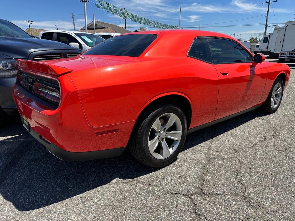 2021 Dodge Challenger photo 4