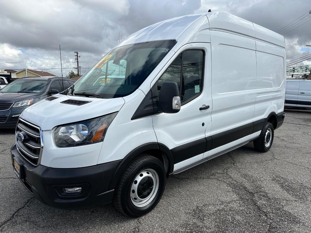 Ford Transit 250 Vehicle Full-screen Gallery Image 13