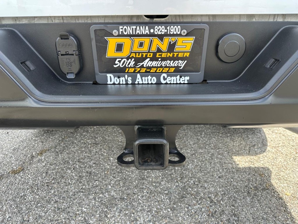 Chevrolet Silverado 2500HD Vehicle Full-screen Gallery Image 42