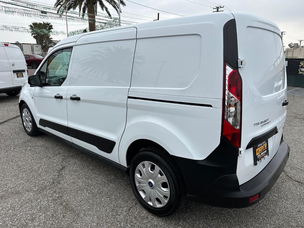 Ford Transit Connect Vehicle Full-screen Gallery Image 10