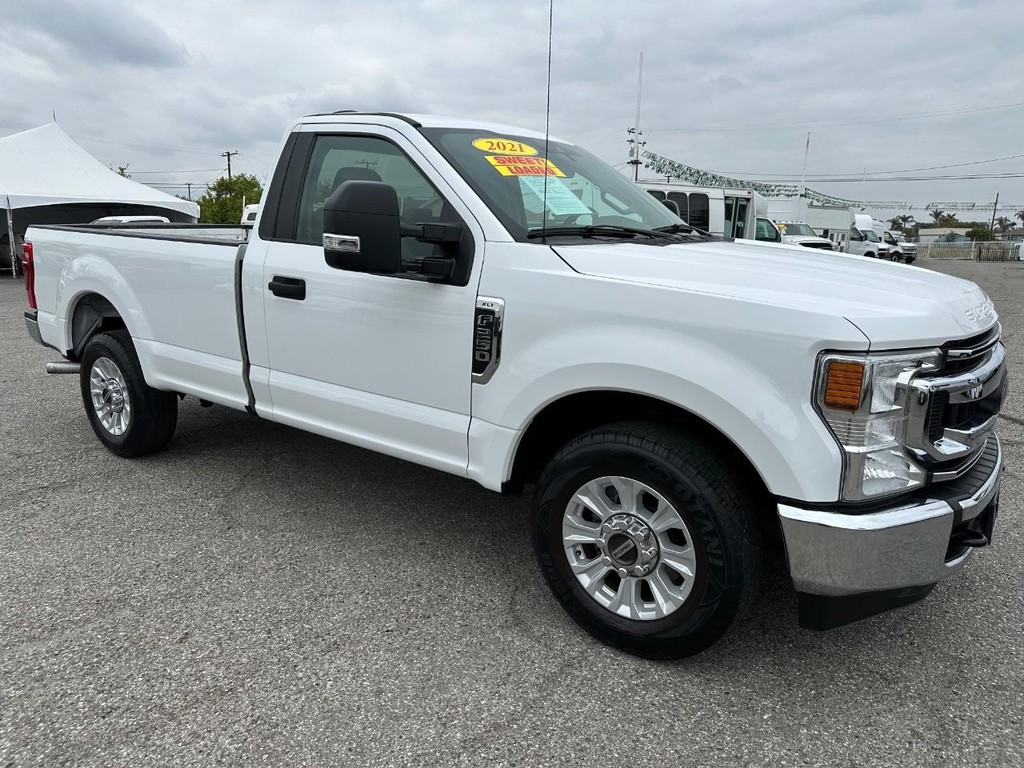 2021 Ford F-250 XLT photo 2