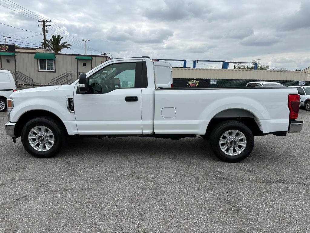Ford F-250 Vehicle Full-screen Gallery Image 11