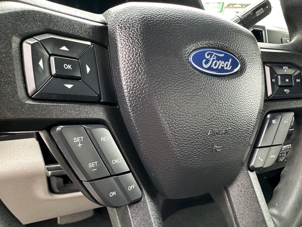 Ford F-250 Vehicle Full-screen Gallery Image 28