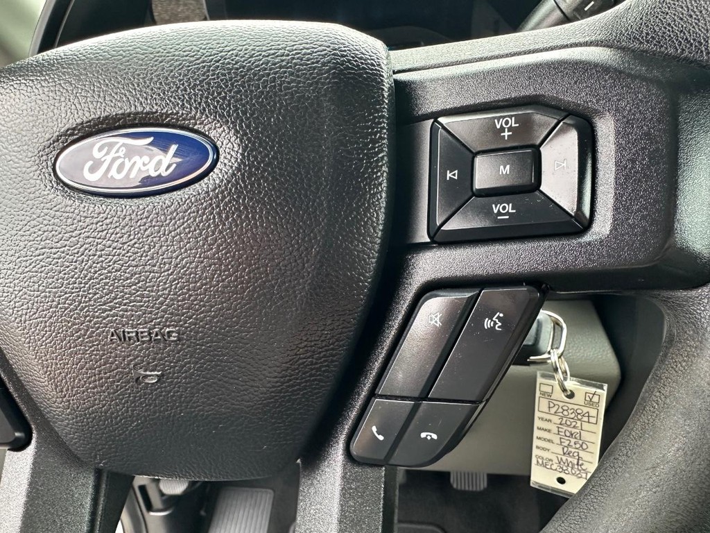 Ford F-250 Vehicle Full-screen Gallery Image 29