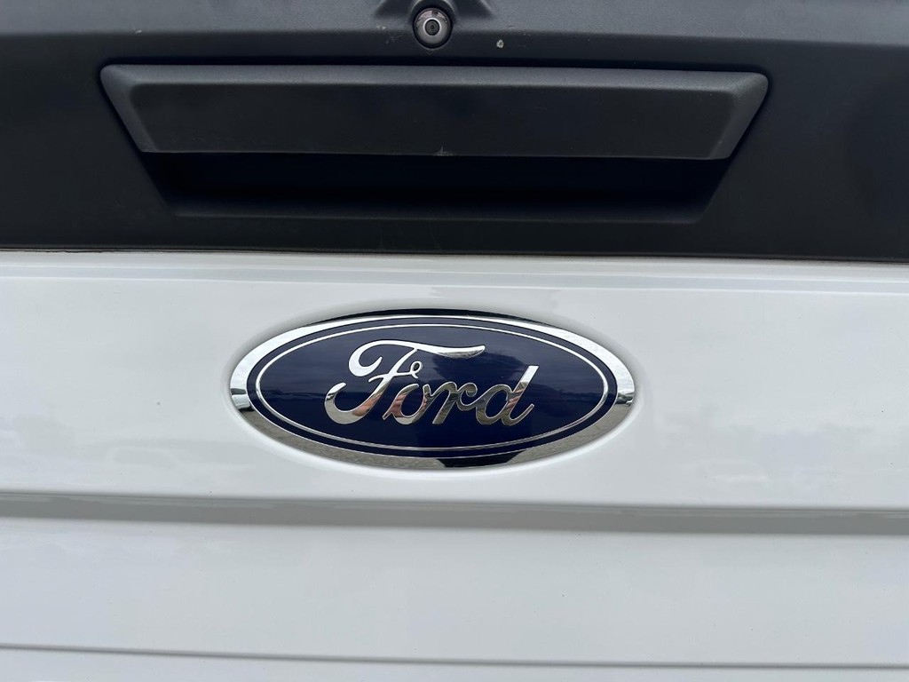 Ford F-250 Vehicle Full-screen Gallery Image 31