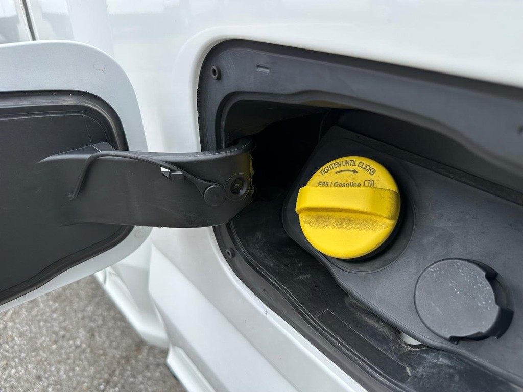 Ford F-250 Vehicle Full-screen Gallery Image 37