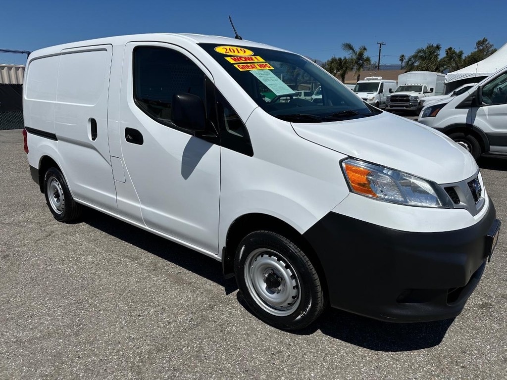 2019 Nissan NV200 photo 2