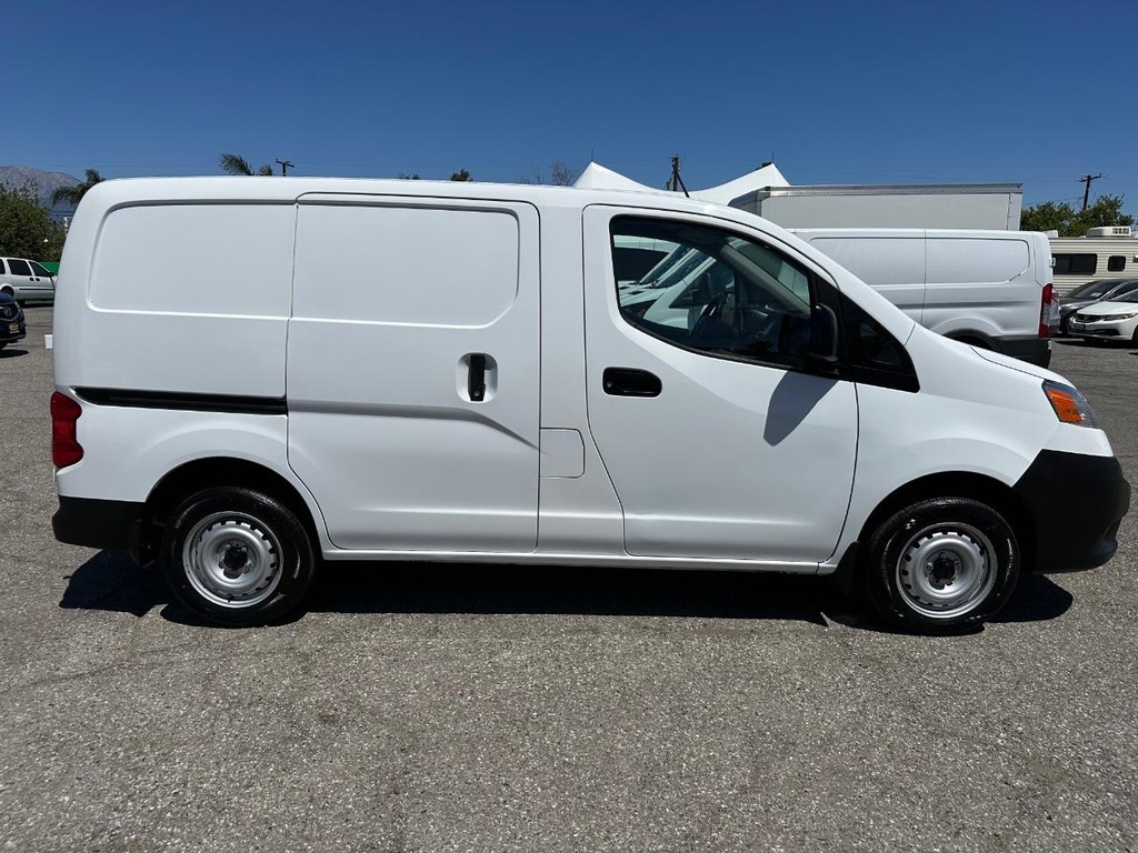 2019 Nissan NV200 photo 3