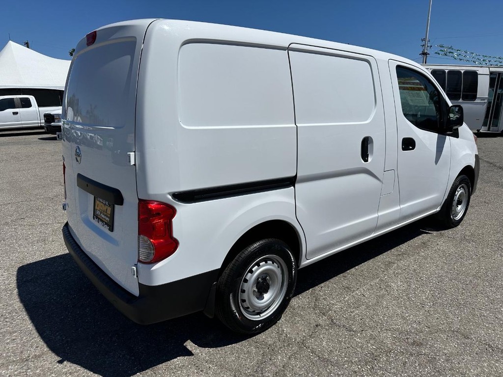 2019 Nissan NV200 photo 4