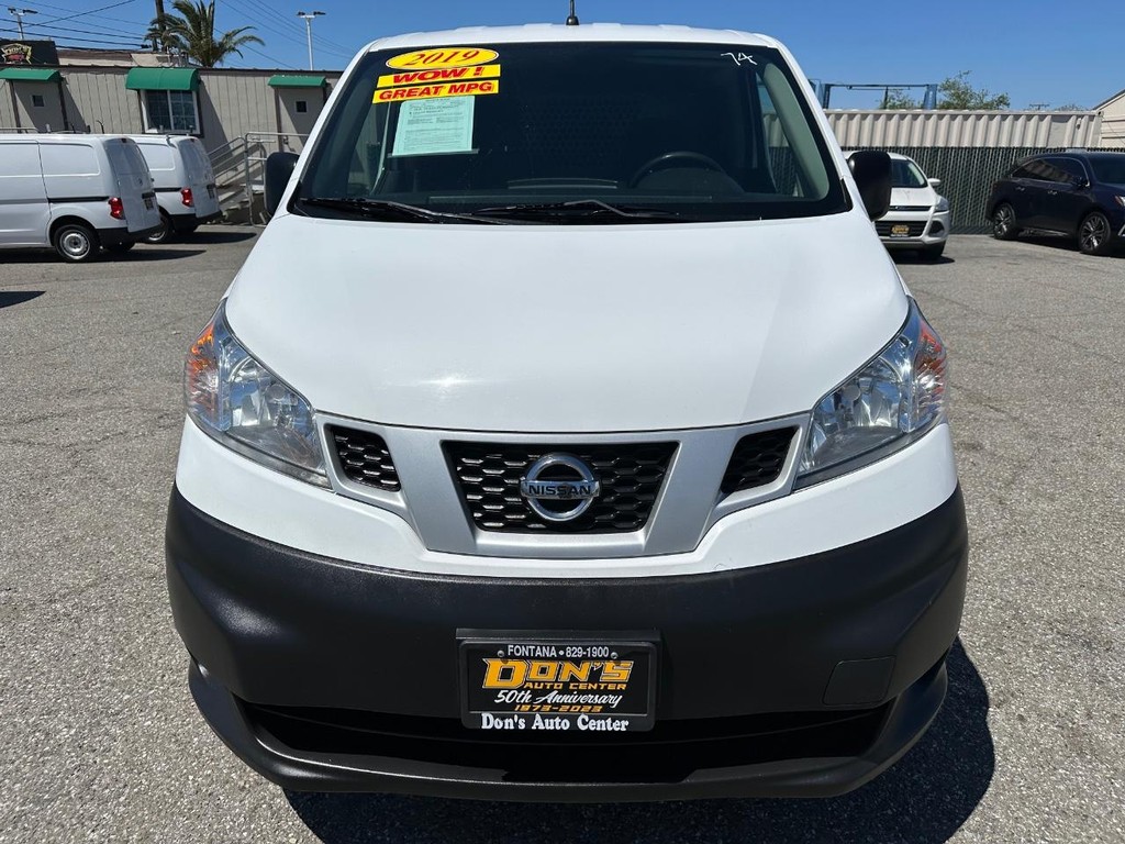 Nissan NV200 Vehicle Full-screen Gallery Image 15