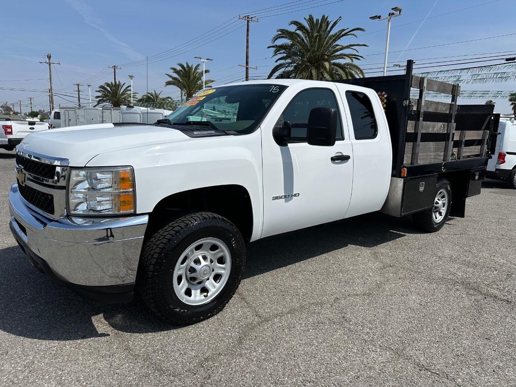 Chevrolet Silverado 3500HD Vehicle Full-screen Gallery Image 12