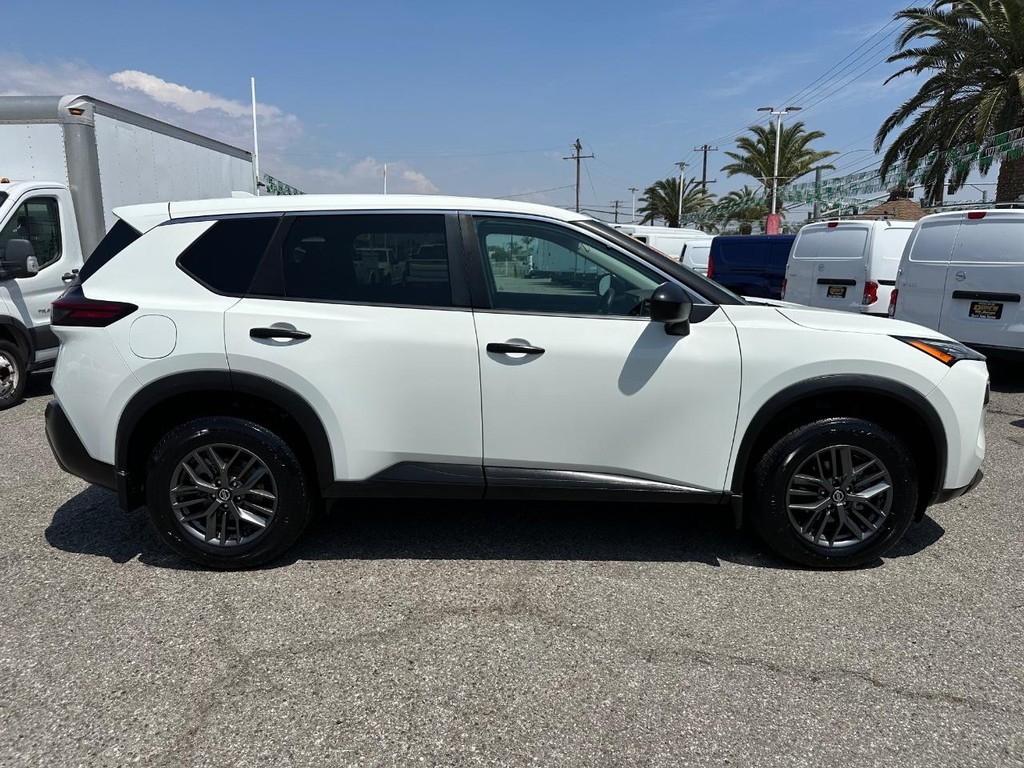 2021 Nissan Rogue S photo 3
