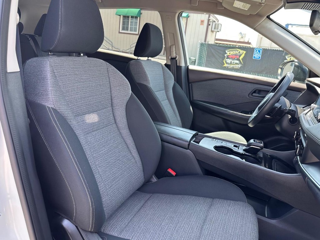 2021 Nissan Rogue S photo 17