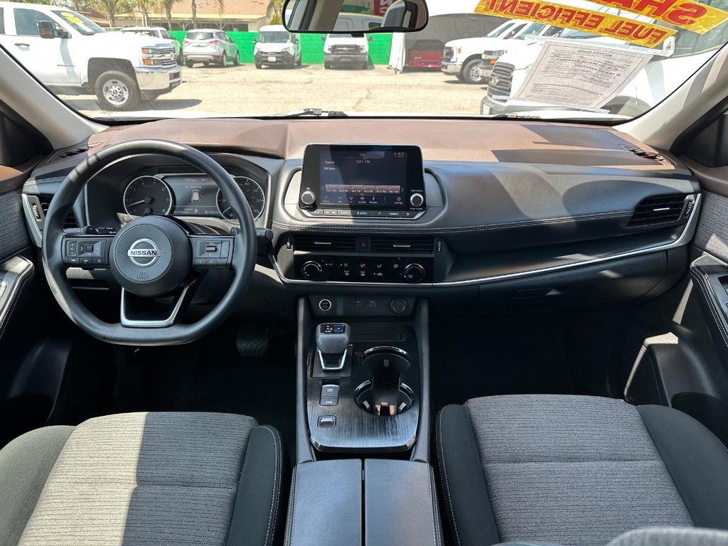 2021 Nissan Rogue S photo 18