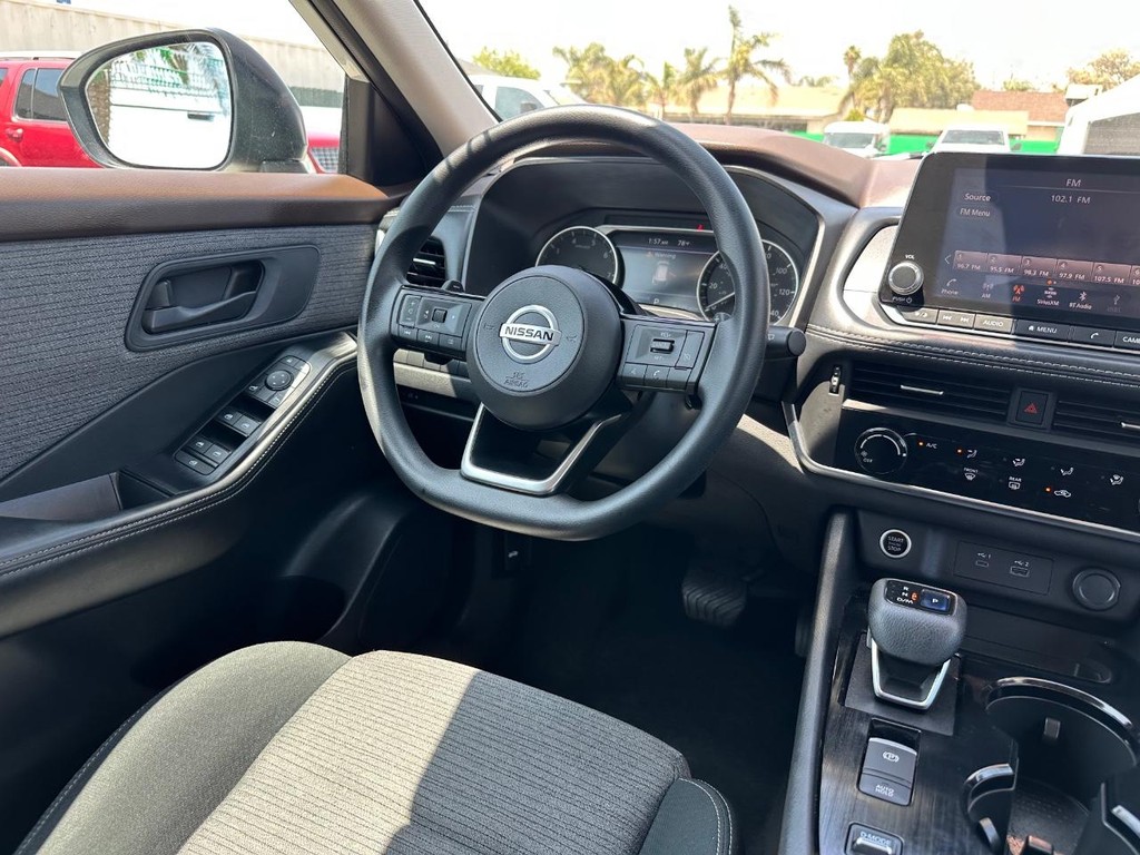 2021 Nissan Rogue S photo 19