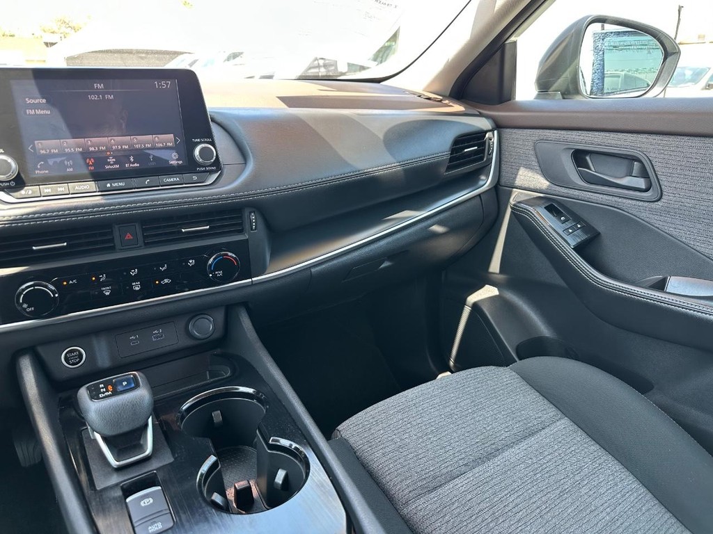 2021 Nissan Rogue S photo 21