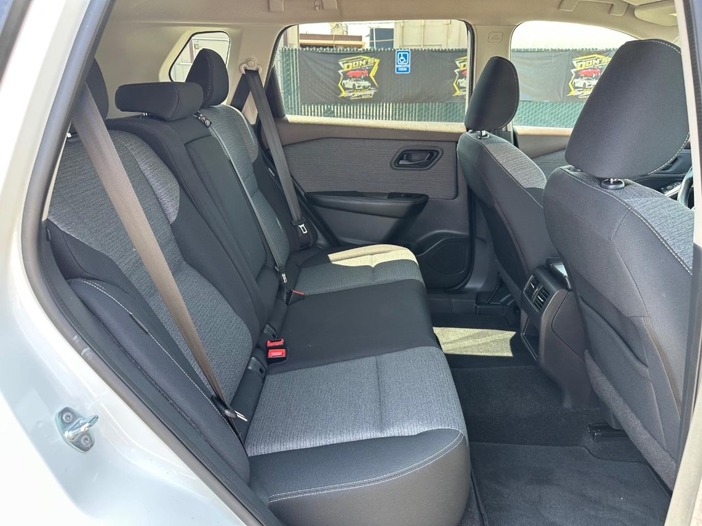 2021 Nissan Rogue S photo 23