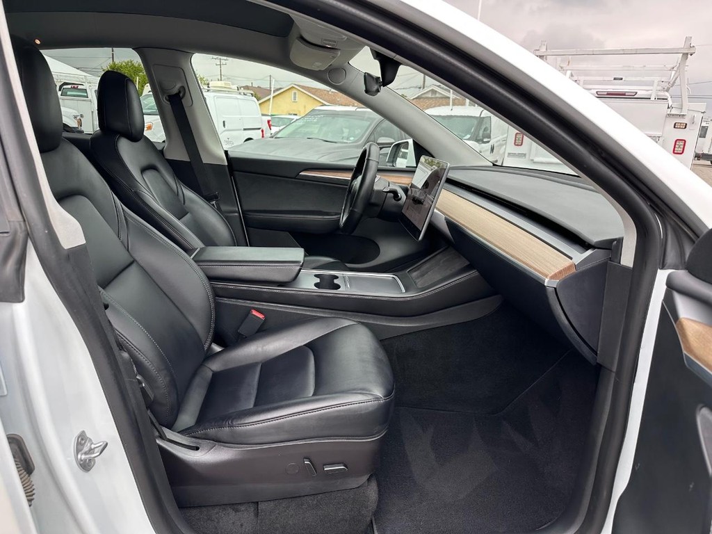 2022 Tesla Model Y Long Range photo 15
