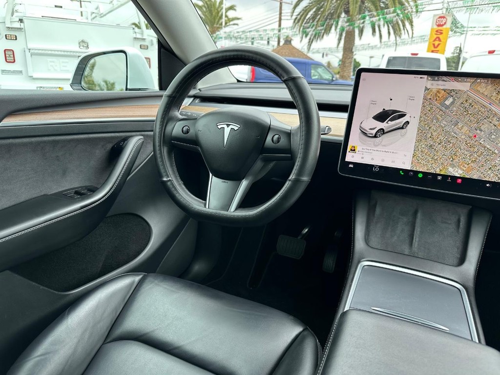 2022 Tesla Model Y Long Range photo 18