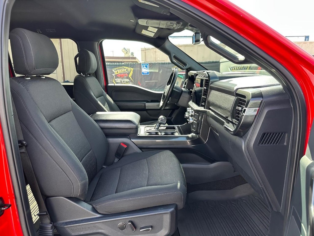 Ford F-150 Vehicle Full-screen Gallery Image 21