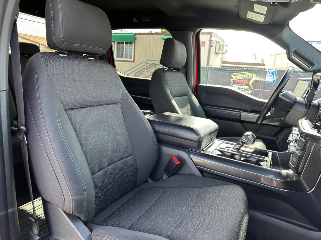 Ford F-150 Vehicle Full-screen Gallery Image 22